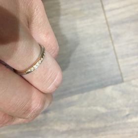 【AMOUR AMULET(アムール・アミュレット)の口コミ】 コンビネーションリングで探していたことと、メレダイヤがついていたこと…