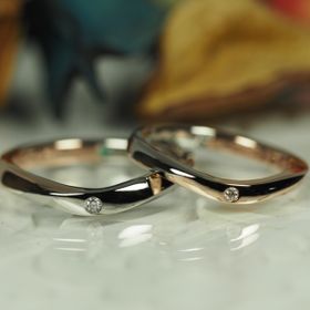 【Antille(アンティール)の口コミ】 ブラックとピンクゴールドの金属をツイストして繋ぎ合わせて頂きました。…