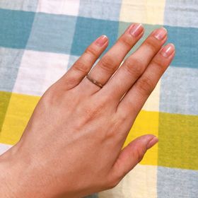 【1122 iifuufu bridal(いい夫婦ブライダル)の口コミ】 もともと、細くて華奢な指輪を探していたので、この指輪はドンピシャでし…