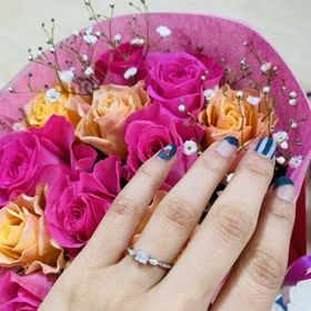 【ORECCHIO(オレッキオ)の口コミ】 元々、王道な婚約指輪タイプではなく、少し珍しい形の指輪を探していたと…