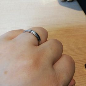 【俄(にわか)の口コミ】 他のブランドではなかなか見掛けることのない、シンプルながら個性的なデ…