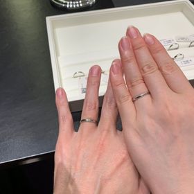 【MIKIMOTO(ミキモト)の口コミ】 シンプルだけど、ミルグレインが上下についており華やかさもあります。繊…