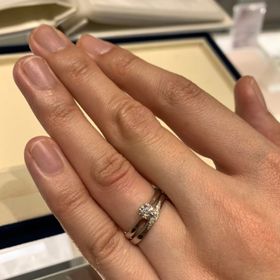 【ヴァンドーム青山(VENDOME AOYAMA)の口コミ】 王道なプラチナのデザインが多いですが、プラチナ以外への素材変更もでき…