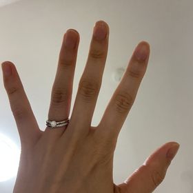 【俄(にわか)の口コミ】 婚約指輪も着用したかったのでセットリングで探していました。ネットでも…