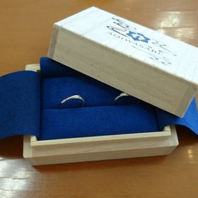 【葵山葵(アオイワサビ)の口コミ】 結婚指輪を探し始めていたところ、ブライダルフェアで沢山実物を見ること…