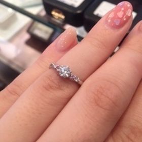 【Ginza Rim(銀座リム)の口コミ】 サイドでキラキラ輝くピンクダイヤに一目惚れ。
一番心がときめくデザイン…