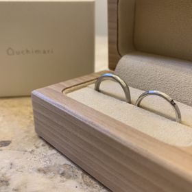 【uchimari(ウチマリ)の口コミ】 リングのデザインを自分で一から考えることができたので、私達はぽこぽこ…
