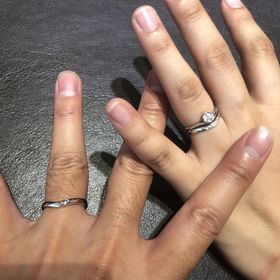 【TRECENTI(トレセンテ)の口コミ】 婚約指輪と同じく、デザインが可愛く非常に魅力的だったからです。
婚約指…