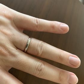 【ラザール ダイヤモンド(LAZARE DIAMOND)の口コミ】 指輪のデザインがシンプルかつおしゃれであったため。アフターサービスが…