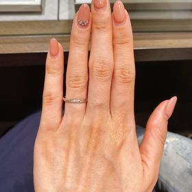 【アイプリモ(I-PRIMO)の口コミ】 ダイアモンドがさりげなくついているストレートで細身の指輪を探してまし…