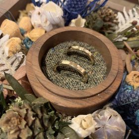 【鎌倉彫金工房の口コミ】 2人で手作りできるところが決めてでした。
素材も選べて、デザインも豊富…