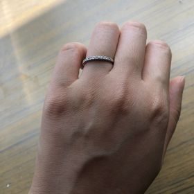 【ヴァンドーム青山(VENDOME AOYAMA)の口コミ】 ダイヤモンド×ホワイトゴールド素材のハーフエタニティタイプのマリ…