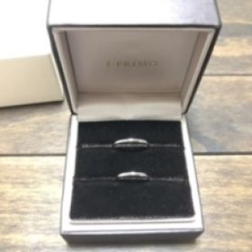 【アイプリモ(I-PRIMO)の口コミ】 表はプラチナ。
内側がピンクゴールドで可愛い。
さりげなく色が違うのが…