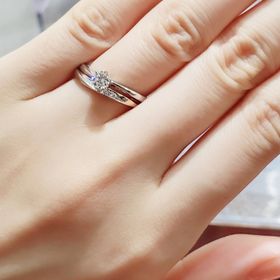 【俄(にわか)の口コミ】 プラチナとピンクゴールドがとてもかわいかったです。なかなか無いデザイ…