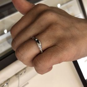 【俄(にわか)の口コミ】 カタログのイメージだとかなり個性的で選ばないと思ってましたが、実際に…