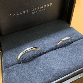 【ラザール ダイヤモンド(LAZARE DIAMOND)の口コミ】 ダイヤモンドがついている結婚指輪を探していました。
何店舗か見に行きま…