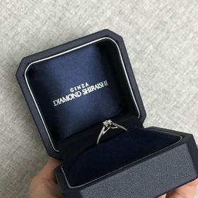 【銀座ダイヤモンドシライシの口コミ】 ジュエリーショップを3件ほど周りました。
店員さんの対応と手を繋いでい…