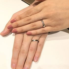 【ラザール ダイヤモンド(LAZARE DIAMOND)の口コミ】 ストレートで女性らしいものより、かっこいいもので探していましたが理想…