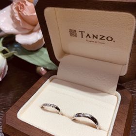 【TANZO.(鍛造指輪)の口コミ】 鍛造製法で強く鍛え上げられた指輪で、丈夫なところに主人は惹かれたよう…