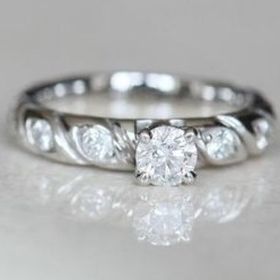 【ショーメ(CHAUMET)の口コミ】 フランスの名門ブランドというショーメで購入。デザインも人とあまり被ら…