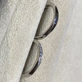 【TRECENTI(トレセンテ)の口コミ】 つけ心地がいつも付けている指輪と比べて、付けている感じが少なく、普段…