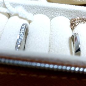 【ラザール ダイヤモンド(LAZARE DIAMOND)の口コミ】 ３度も店に通い、ようやく決めた指輪。彼女（今は奥さん）の提案でラザー…