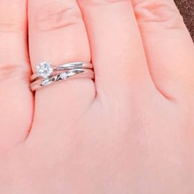 【カオキ　ダイヤモンド専門卸直営店の口コミ】 自分の好みのものなら探せましたが、夫（当時は彼）と、お揃いがいいかな…