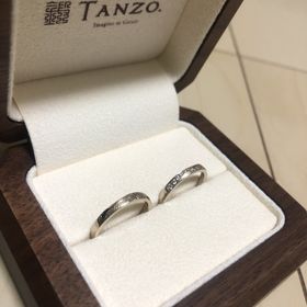 【TANZO.(鍛造指輪)の口コミ】 既製品ではなく、自分で好きなデザインを入れた指輪が欲しかったので、TAN…