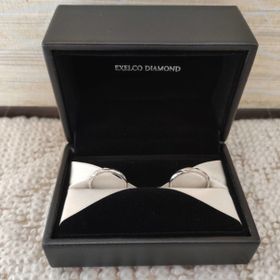 【エクセルコダイヤモンド(EXELCO DIAMOND)の口コミ】 シンプルずぎずに人とあまりかぶらないデザインを探していました。ストレ…