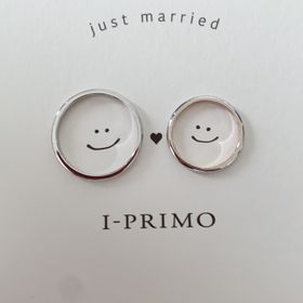 【アイプリモ(I-PRIMO)の口コミ】 デザインと価格で決めました。
夫婦がそれぞれ好きな指輪を選べて、
ペア…