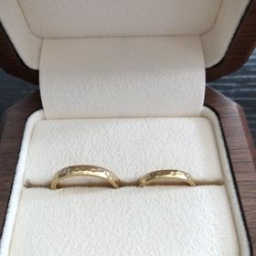 【TANZO.(鍛造指輪)の口コミ】 【指輪のデザイン・テイスト・素材について】手作り感はあるが洗練されて…