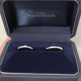 【銀座ダイヤモンドシライシの口コミ】 店員さんが出してくれた指輪に一目惚れをしました。
他店にはないダイヤの…