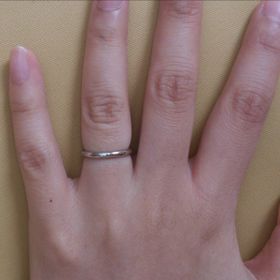 【COLANY(コラニー)の口コミ】 何年つけても飽きのこない、何のデザインもない一番シンプルなものが欲し…