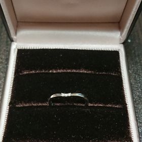 【アイプリモ(I-PRIMO)の口コミ】 １番先に目に入ったものだからです。シンプルな指輪を探していて気に入っ…