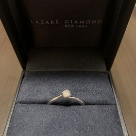 【ラザール ダイヤモンド(LAZARE DIAMOND)の口コミ】 ラザールダイヤモンドではまず、リングのみのデザインを選びます。本当に…