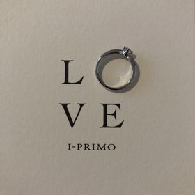 【アイプリモ(I-PRIMO)の口コミ】 デザインがとても繊細で、
キラキラしていて
ホントにキレイです。
自分に…