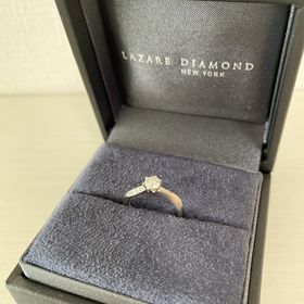 【ラザール ダイヤモンド(LAZARE DIAMOND)の口コミ】 指が細く、ボリューム感のあるデザインは似合わないため、華奢なデザイン…