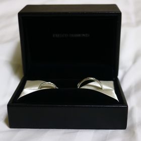 【エクセルコダイヤモンド(EXELCO DIAMOND)の口コミ】 ダイヤがいっぱい入ってるのが良くてどこの角度から見てもキラキラしてい…