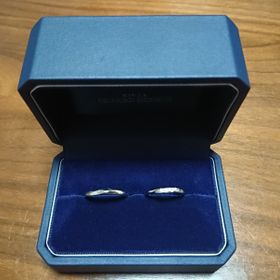 【銀座ダイヤモンドシライシの口コミ】 結婚指輪をネットで色々と調べてみて、評価の高かったこちらのブランドに…