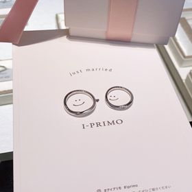 【アイプリモ(I-PRIMO)の口コミ】 たくさんある指輪の形、デザインから
2人とも一目惚れしたものを選びまし…