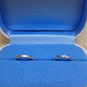 【銀座ダイヤモンドシライシの口コミ】 ダイヤがついていてウェーブがある華奢な指輪がいいと思っていました。種…