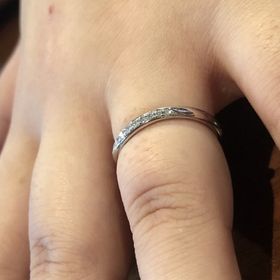 【ラザール ダイヤモンド(LAZARE DIAMOND)の口コミ】 初めての指輪でしたので、直感で素敵だと感じたものを選びました。とはい…