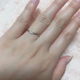 【アイプリモ(I-PRIMO)の口コミ】 頂いた婚約指輪と重ね付けができるよう、婚約指輪のデザインに合わせまし…