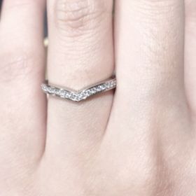 【ショーメ(CHAUMET)の口コミ】 こちらで試着させていただいたものは、プラチナリングのvカットになったも…
