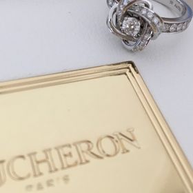 【ブシュロン(BOUCHERON)の口コミ】 シンプルな一粒ダイヤは似合わないのでデザイン性のあるものを探しました…