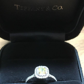 【ティファニー(Tiffany & Co.)の口コミ】 私は元々、ピンクや赤、レッド、オレンジ等々のお色を好み、そのようなお…