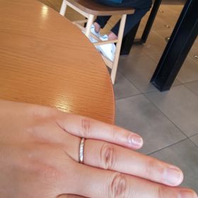 【銀座ダイヤモンドシライシの口コミ】 シンプルであきのこないデザインが多かったです。こちらの要望にあった商…