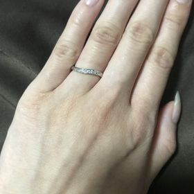 【アイプリモ(I-PRIMO)の口コミ】 どの角度からでもダイヤが綺麗に見え、着用したときにシンプルすぎず自分…