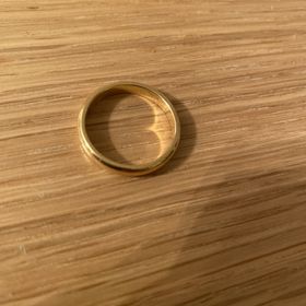 【カルティエ(Cartier)の口コミ】 元々プラチナなどのアクセサリーよりも
ゴールドのアクセサリーが好きなの…