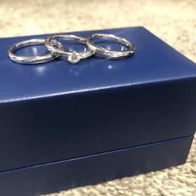 【GALA JEWELRY(ガラジュエリー)の口コミ】 シンプルで、年齢を問わずに付けていられるデザイン。
派手すぎず、彼とお…